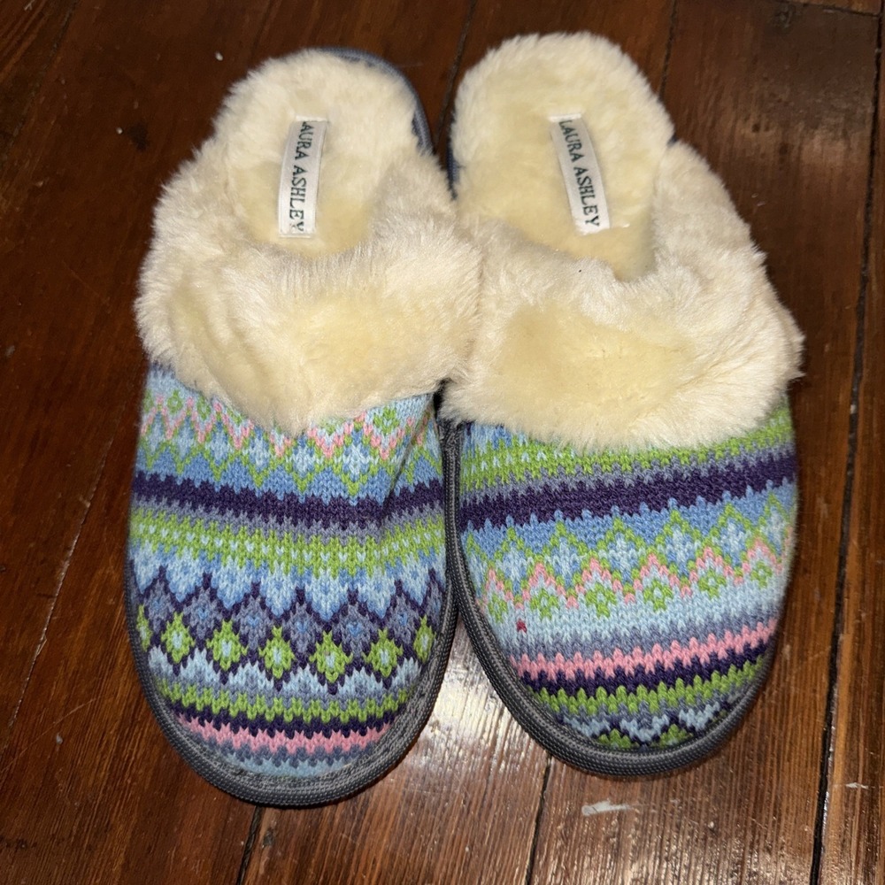 Laura Ashley Fair Isle Scuff Slippers Faux Fur Womens Size S Fuzzy Cozy Warm